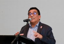 Mario Ayala s’illustre à la 30e Rencontre annuelle des membres des comités de francisation